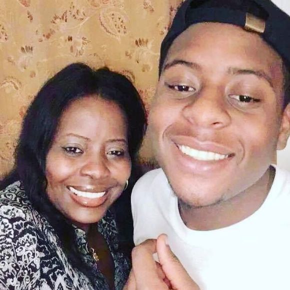 Meet your Posher, Glenda - Picture 1 of 1